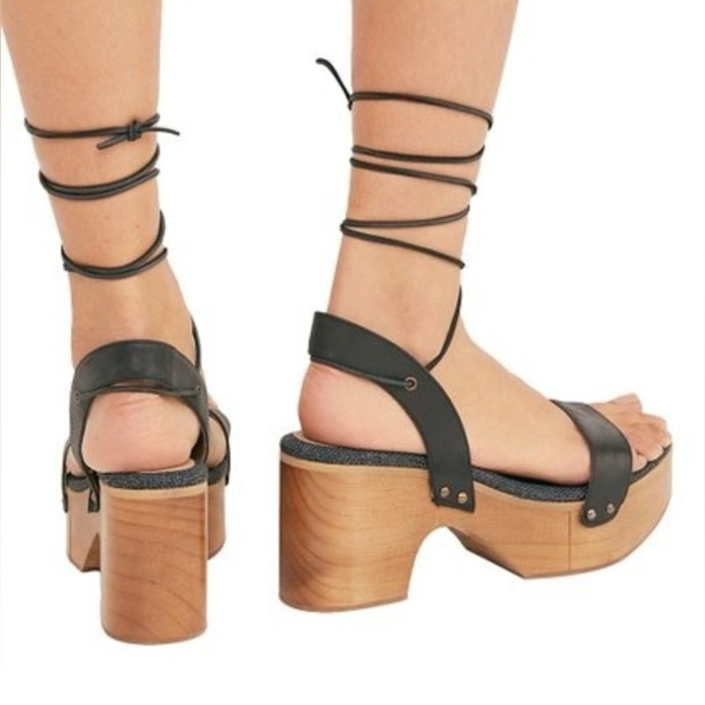 NWOT Free People Aurora Wrap Leather Platform Sandal